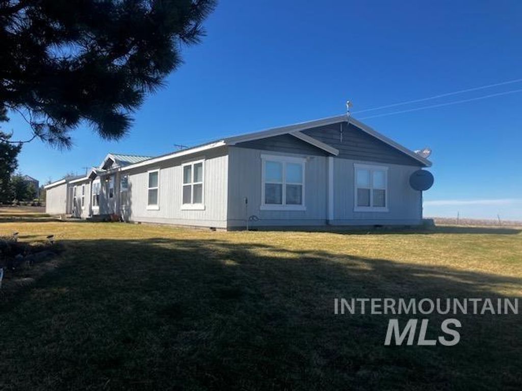Photo of 2891 Peola Road, Pomeroy, WA 99347 (MLS # 98979954)