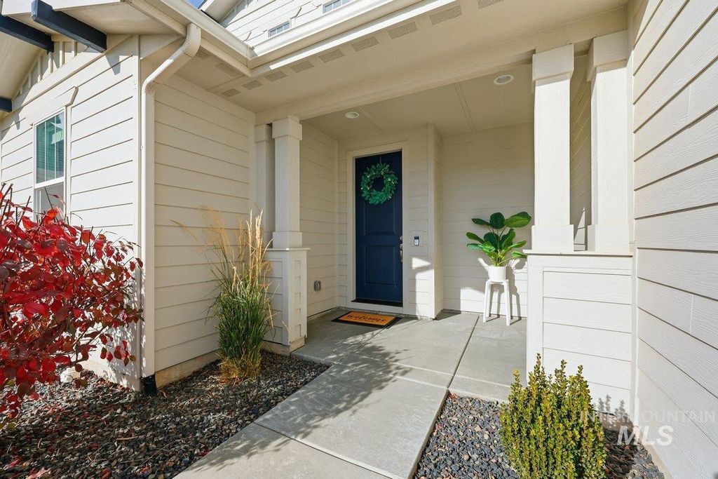 Photo of 5332 W Daphne Drive, Meridian, ID 83646 (MLS # 98966777)