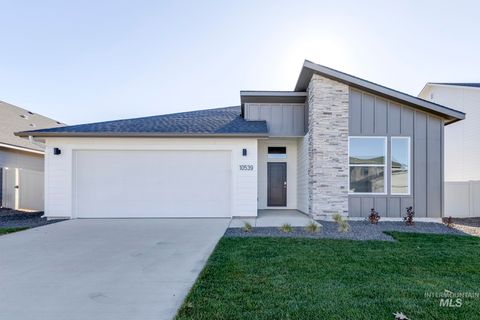Photo of 10539 W Teratai St, Star, ID 83669 (MLS # 98968143)
