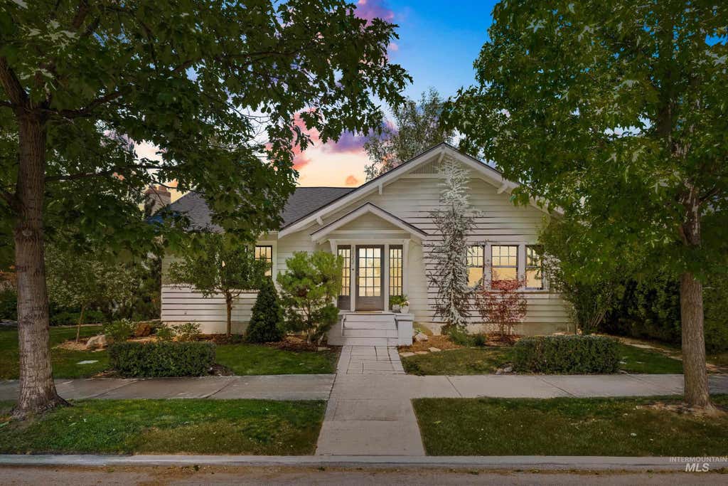 Photo of 2022 W Ellis Ave, Boise, ID 83702 (MLS # 98990802)