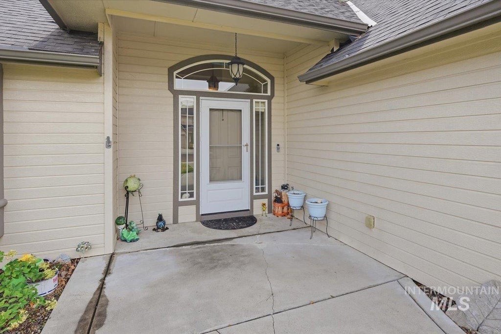 Photo of 1907 W Summerwind Dr, Nampa, ID 83651 (MLS # 98999472)