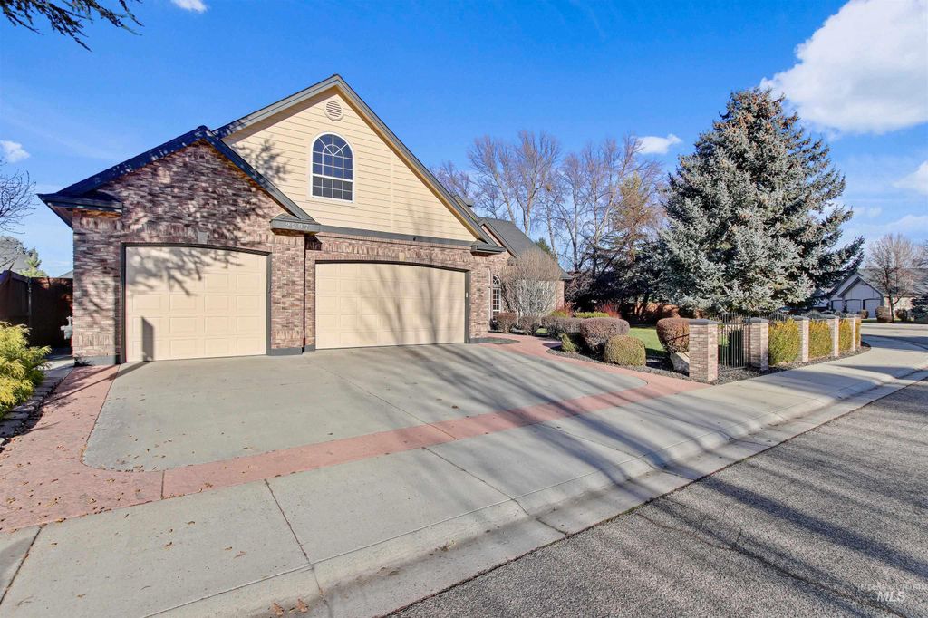 Photo of 2297 N Chandra Way, Meridian, ID 83642 (MLS # 98969676)