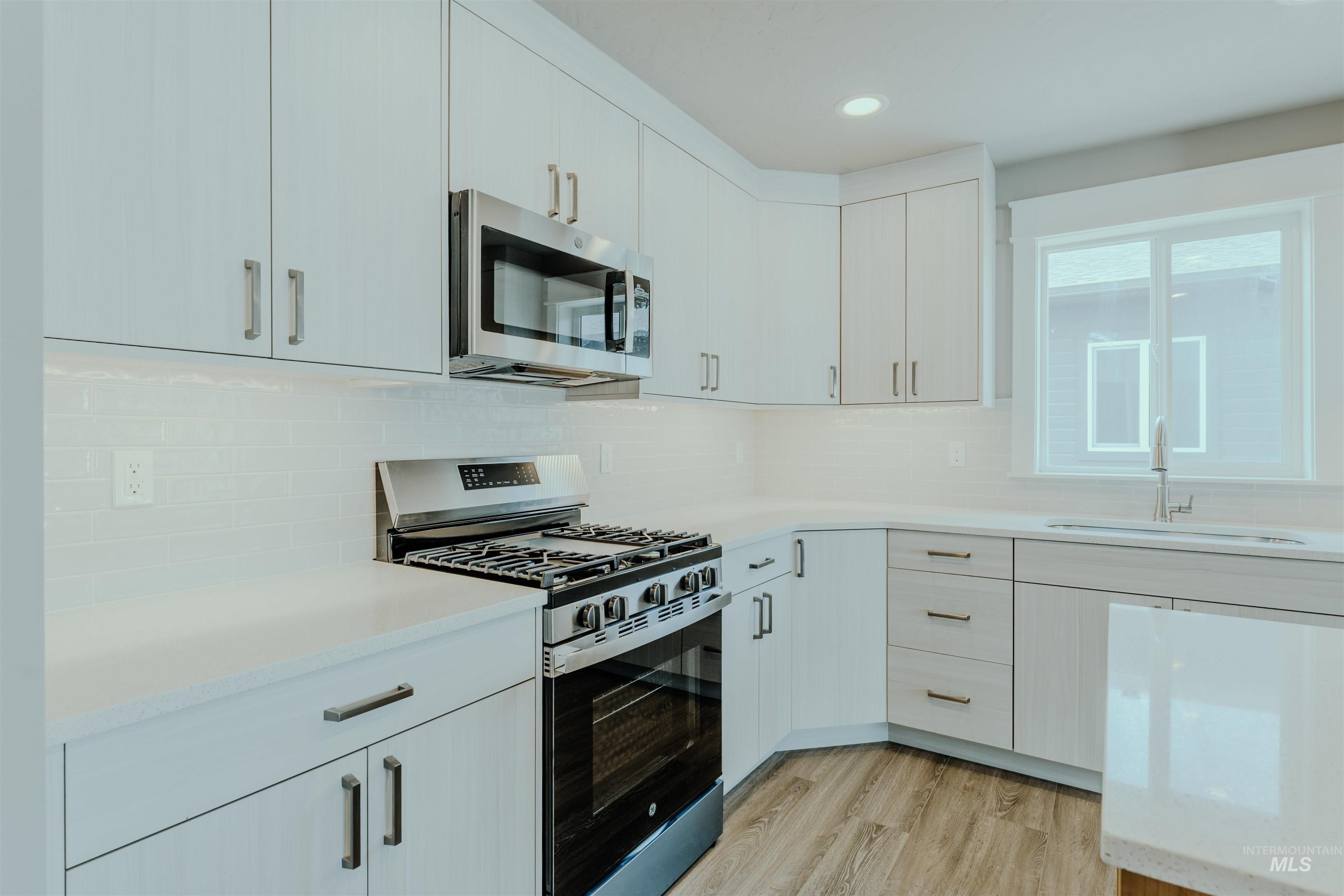 1216 Phillips Circle