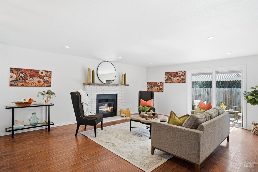 Photo of 8331 W Cory Ct, Boise, ID 83704 (MLS # 98979535)