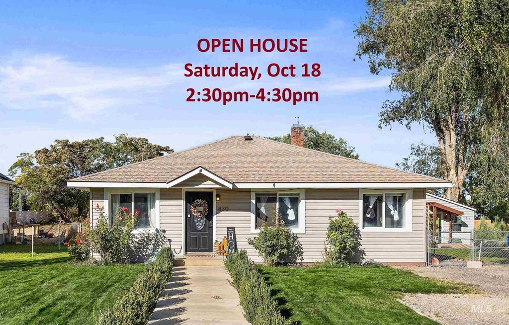 Photo of 830 Idaho Ave, Filer, ID 83328 (MLS # 98964486)