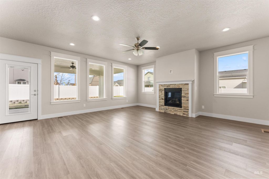 Photo of 77 S Daybreak Ave #Lot 28 Block 4, Nampa, ID 83687 (MLS # 98973162)