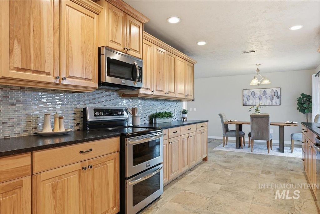 Photo of 13561 Willis Road, Caldwell, ID 83607 (MLS # 98969114)