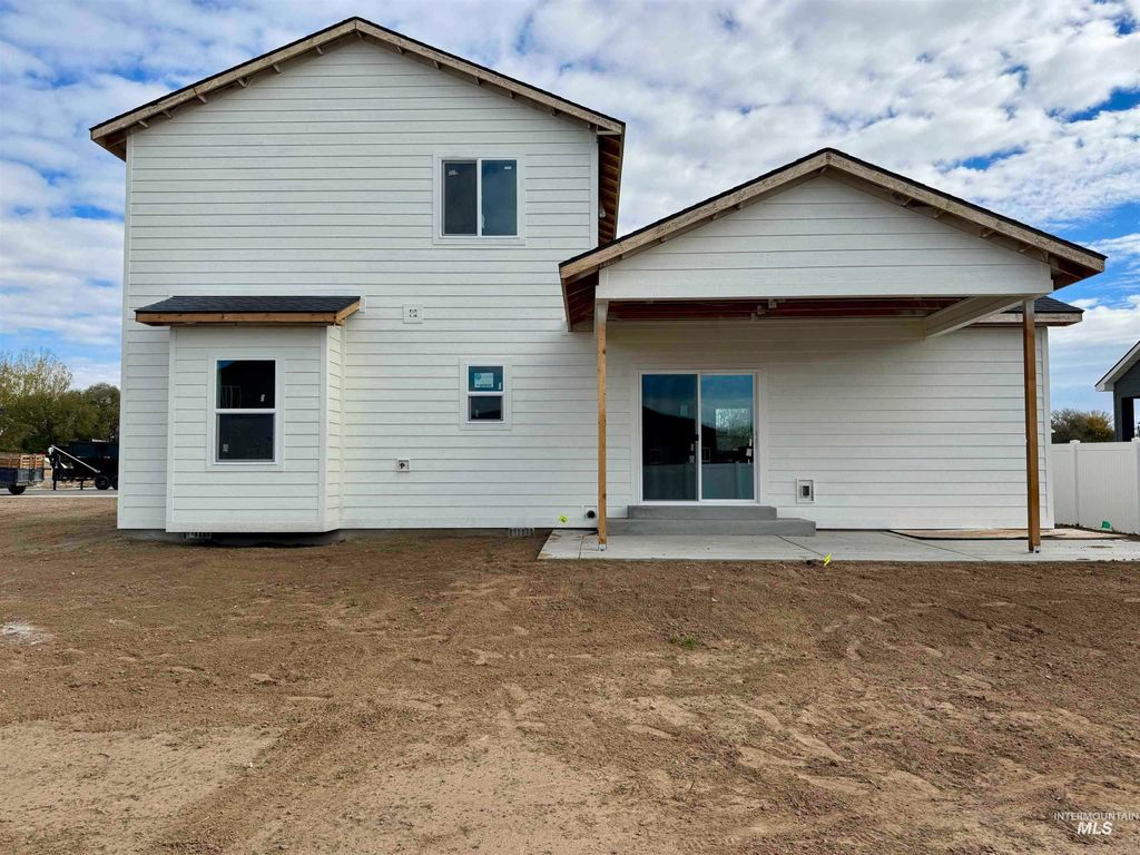 Photo of 1315 J Street, Rupert, ID 83350 (MLS # 98972702)