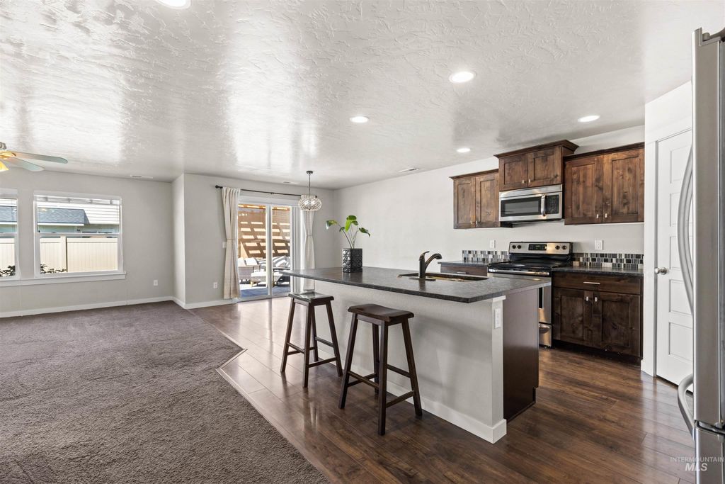 Photo of 929 N Union Way, Star, ID 83669 (MLS # 98986997)