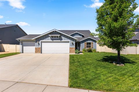 Photo of 929 N Union Way, Star, ID 83669 (MLS # 98986997)