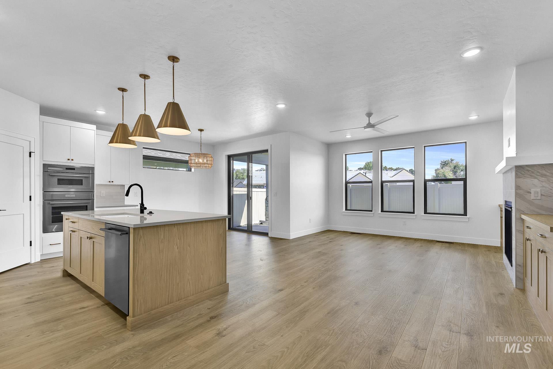 1724 N Black Elm Ln.