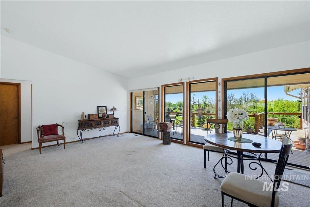 Photo of 6507 W Summer Hill Drive, Boise, ID 83714 (MLS # 98985321)