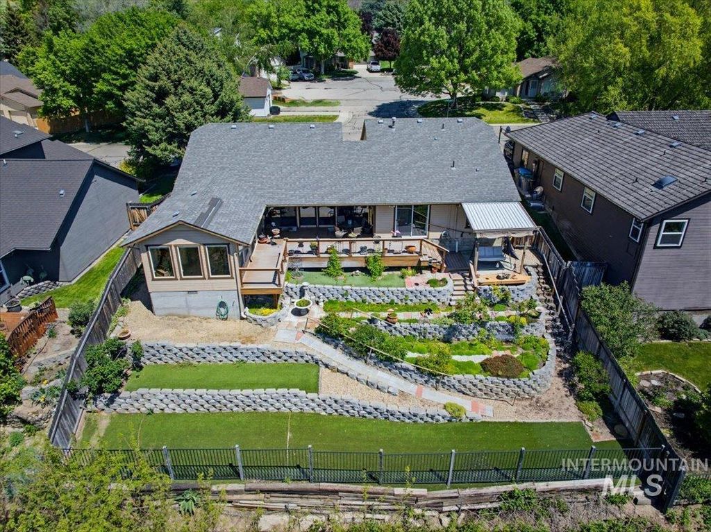 Photo of 6507 W Summer Hill Drive, Boise, ID 83714 (MLS # 98985321)
