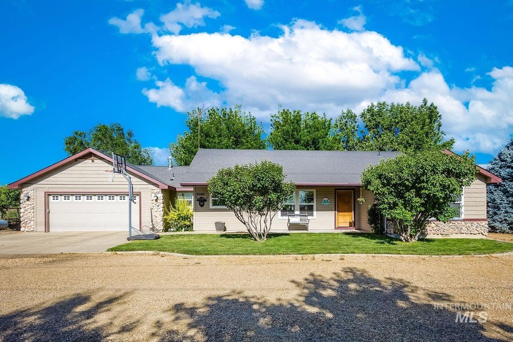 Photo of 4349 S Happy Valley, Nampa, ID 83686 (MLS # 98989122)