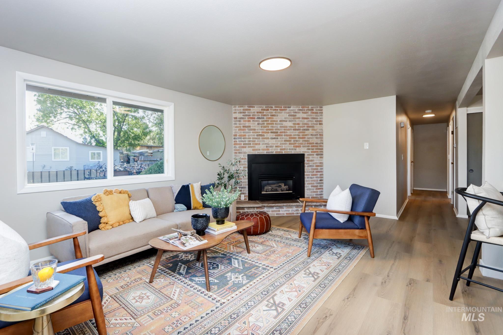 3215 W Alpine Street