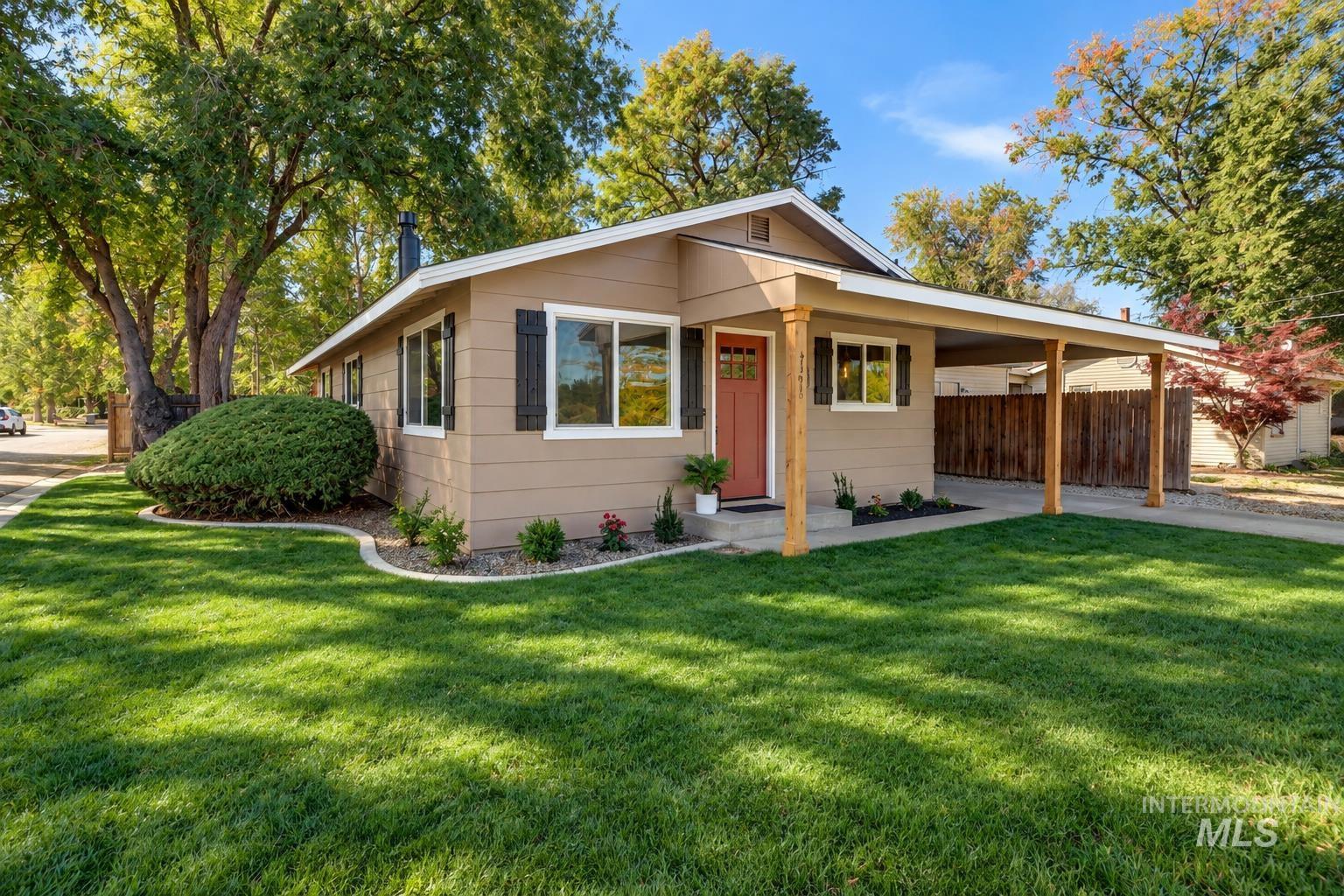 3215 W Alpine Street