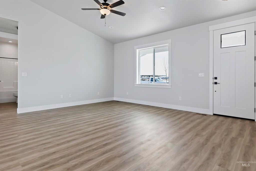 Photo of 607 Grand Harvest Avenue, New Plymouth, ID 83655 (MLS # 98967006)