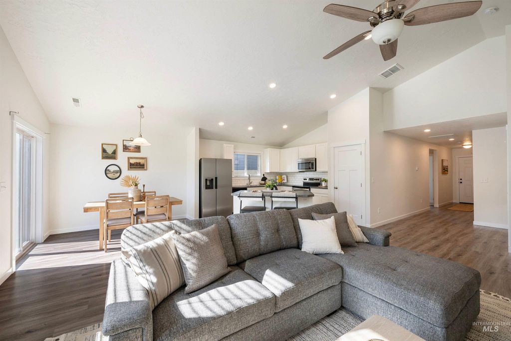 Photo of 3534 S Avondale Avenue, Nampa, ID 83686 (MLS # 98983139)