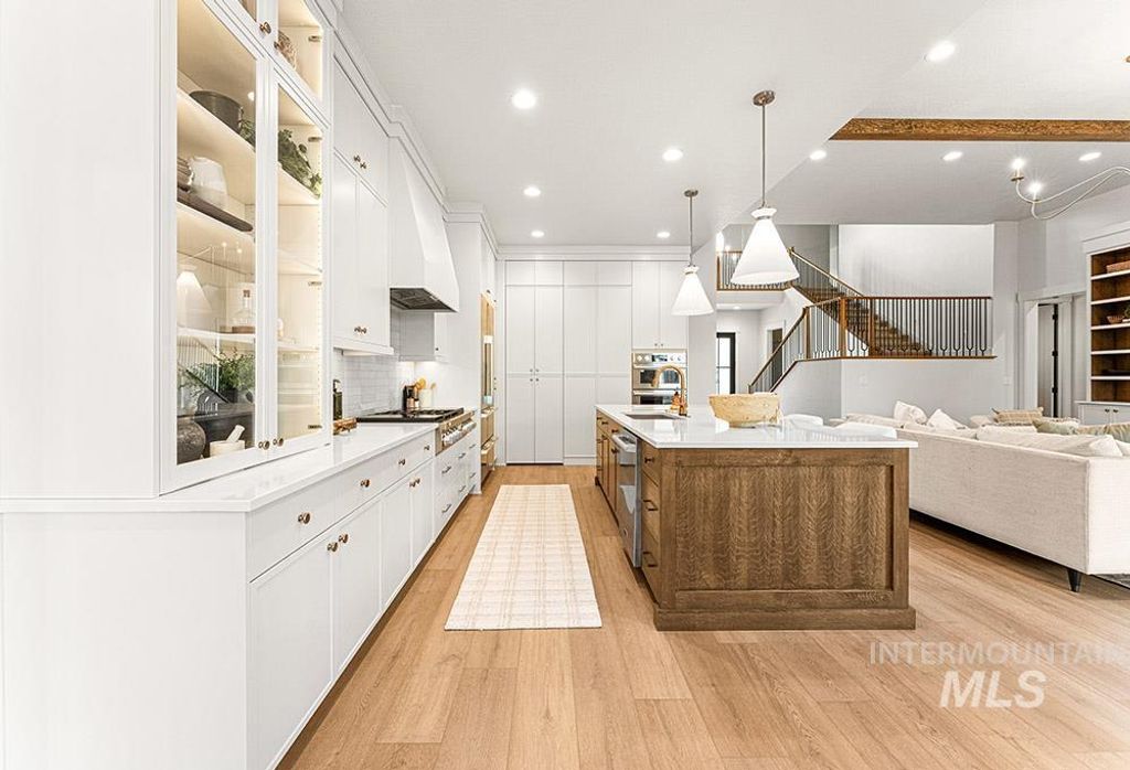 Photo of 820 N Creekwater Ave #Lot 8/5, Eagle, ID 83616 (MLS # 98971834)