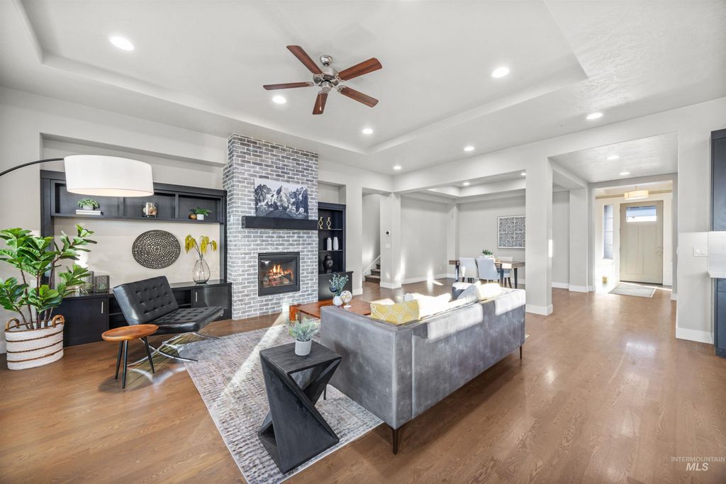 Photo of 4775 S Spotted Horse Ave, Boise, ID 83716 (MLS # 98974372)