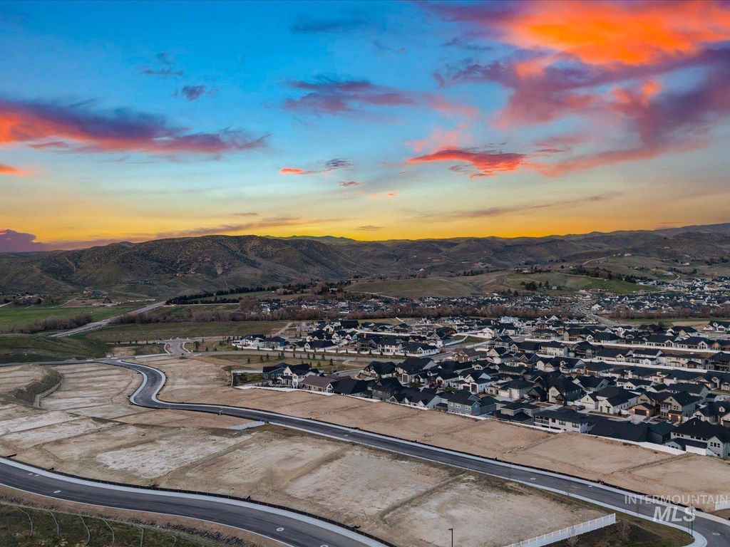 Photo of 13682 N Farmstead Way, Boise, ID 83714 (MLS # 98981401)