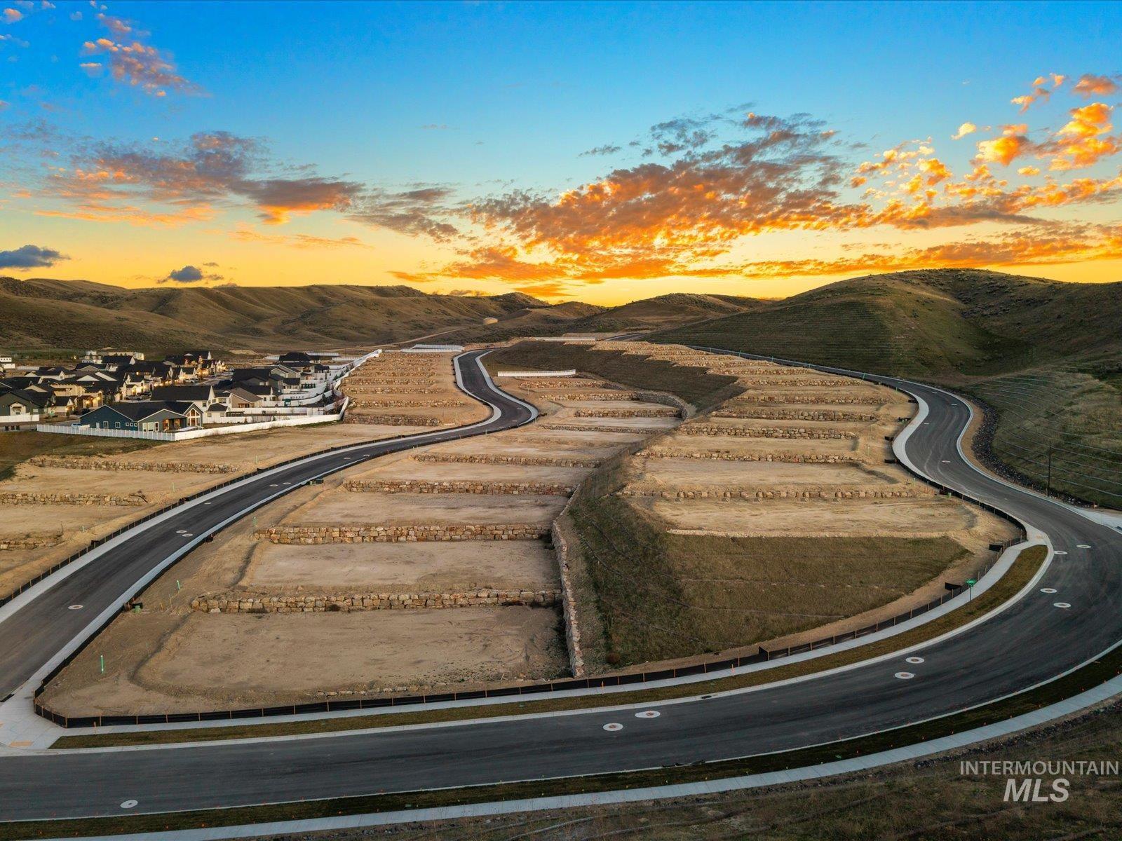 13682 N Farmstead Way