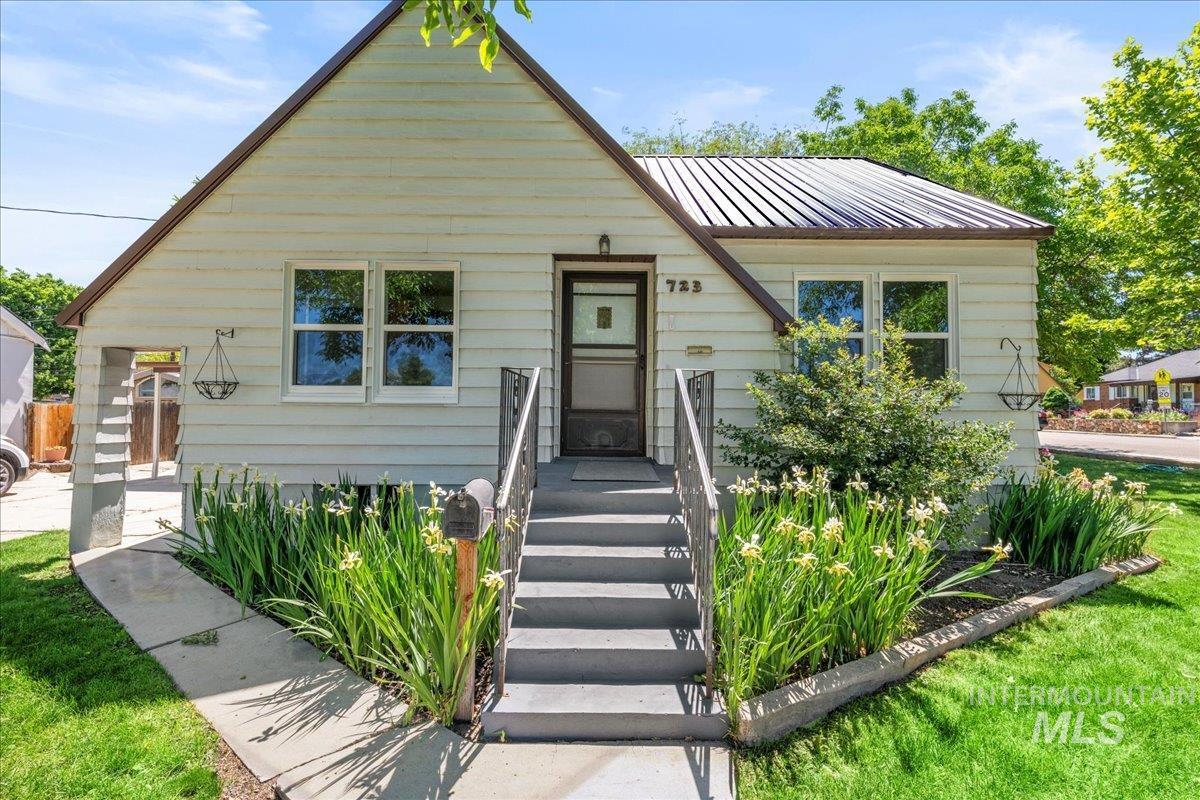 723 S 10th Ave