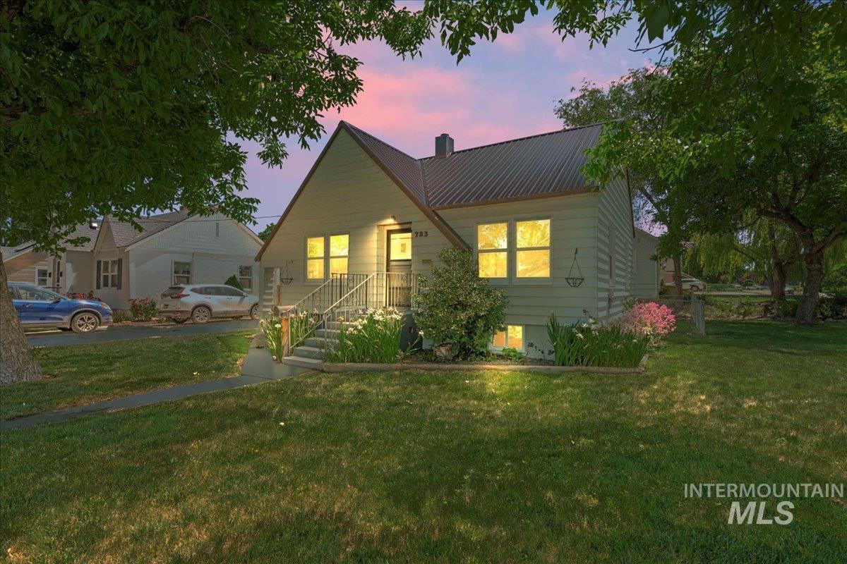 723 S 10th Ave