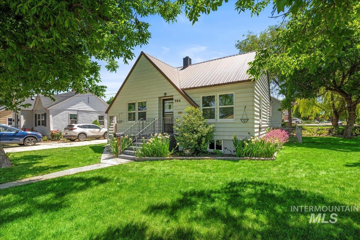 723 S 10th Ave