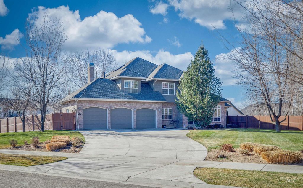 Photo of 85 S Vandries Ave, Eagle, ID 83616 (MLS # 98974143)