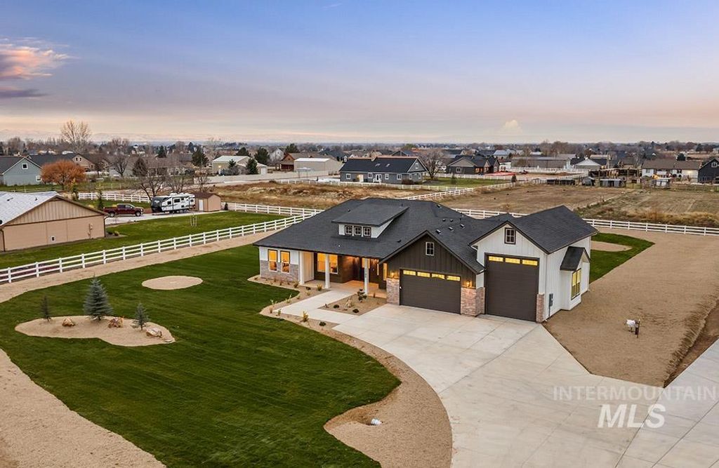 Photo of 7786 Minam Dr, Middleton, ID 83644 (MLS # 98988336)