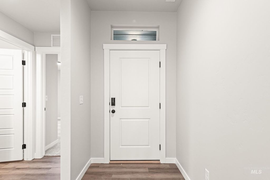 Photo of 5214 E Phelps Lake Dr, Nampa, ID 83687 (MLS # 98978443)