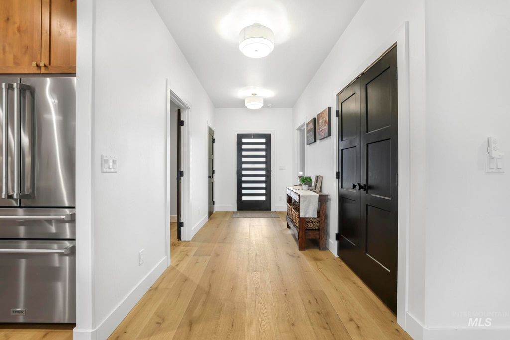 Photo of 2054 Red Rock Way, Twin Falls, ID 83301 (MLS # 98978508)