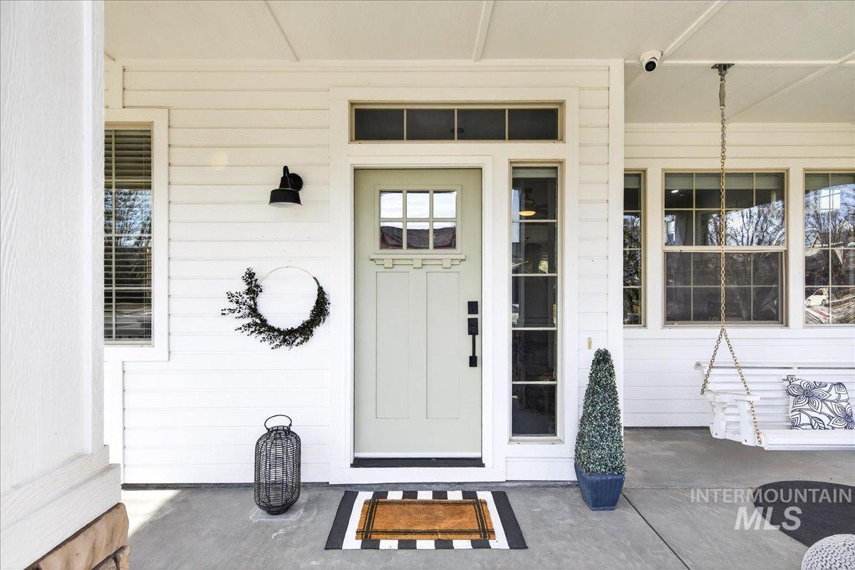 3651 N Legacy Woods Ave