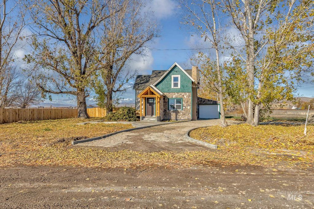 Photo of 327 Macomb Road, Weiser, ID 83672 (MLS # 98967764)