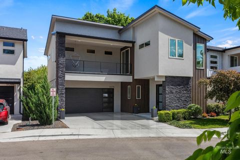 Photo of 5076 N Thorton Lane, Boise, ID 83714 (MLS # 98986121)
