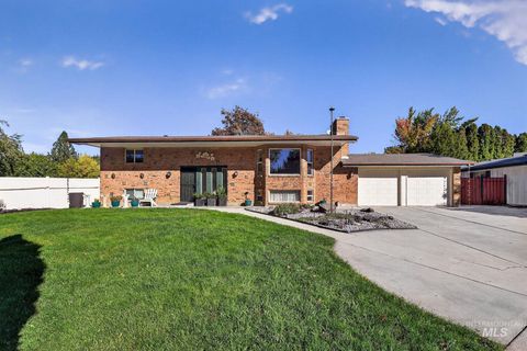 3916 N Buckingham Pl Boise ID 83704