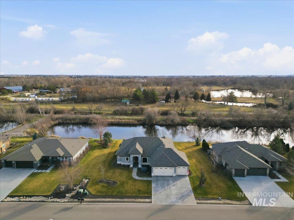 Photo of 11887 W Pinewood River Lane, Star, ID 83669 (MLS # 98975406)