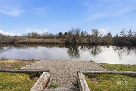 Photo of 11887 W Pinewood River Lane, Star, ID 83669 (MLS # 98975406)