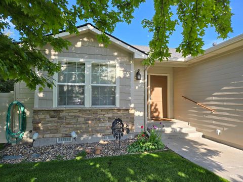 Photo of 770 N Dorian Dr, Ontario, OR 97914 (MLS # 98960863)