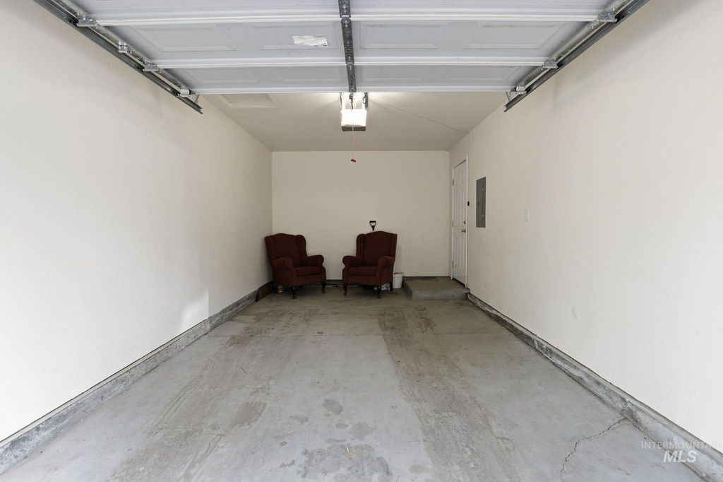 Photo of 35 Sunrise Dr, Garden Valley, ID 83622 (MLS # 98981140)