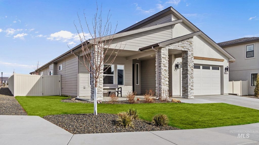 Photo of 9864 W Aviara Street, Star, ID 83669 (MLS # 98979410)