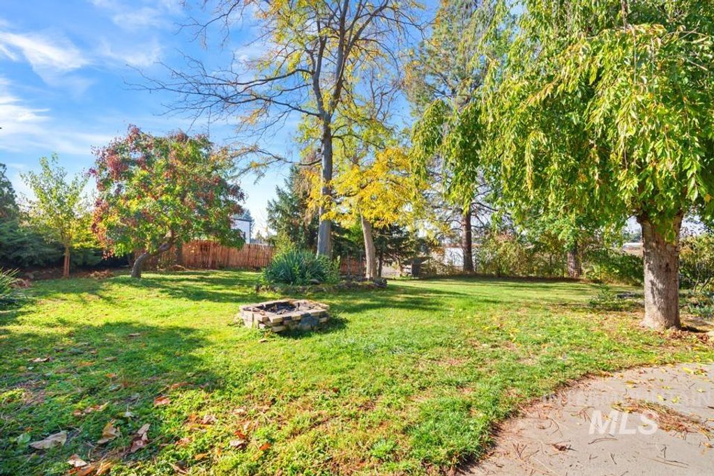 Photo of 1825 Ne 17th Ave, Payette, ID 83661 (MLS # 98966634)