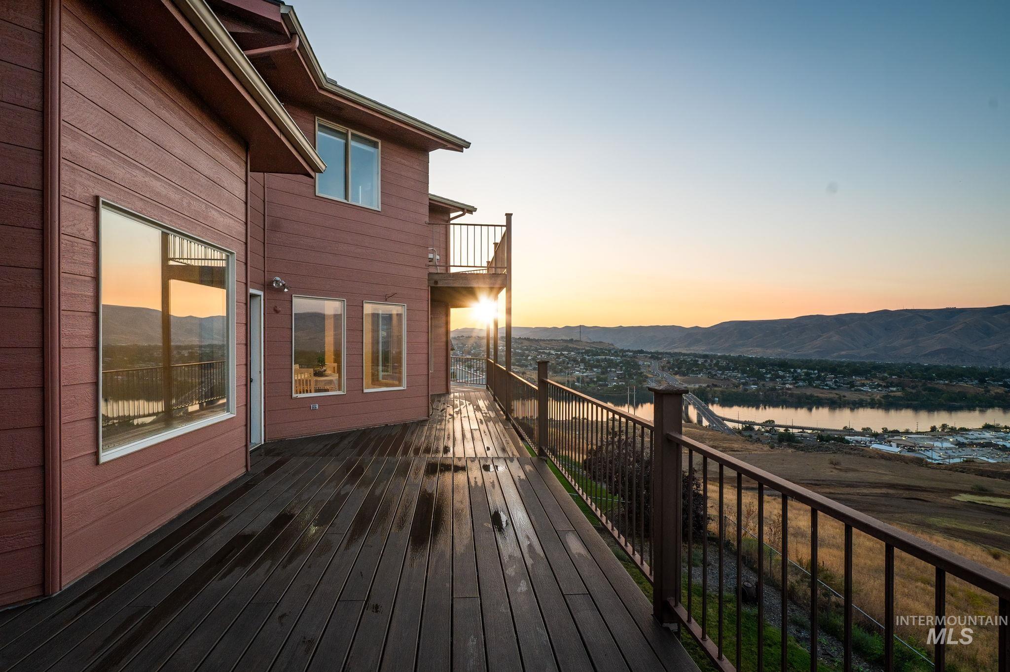 511 Crestline Circle Crt