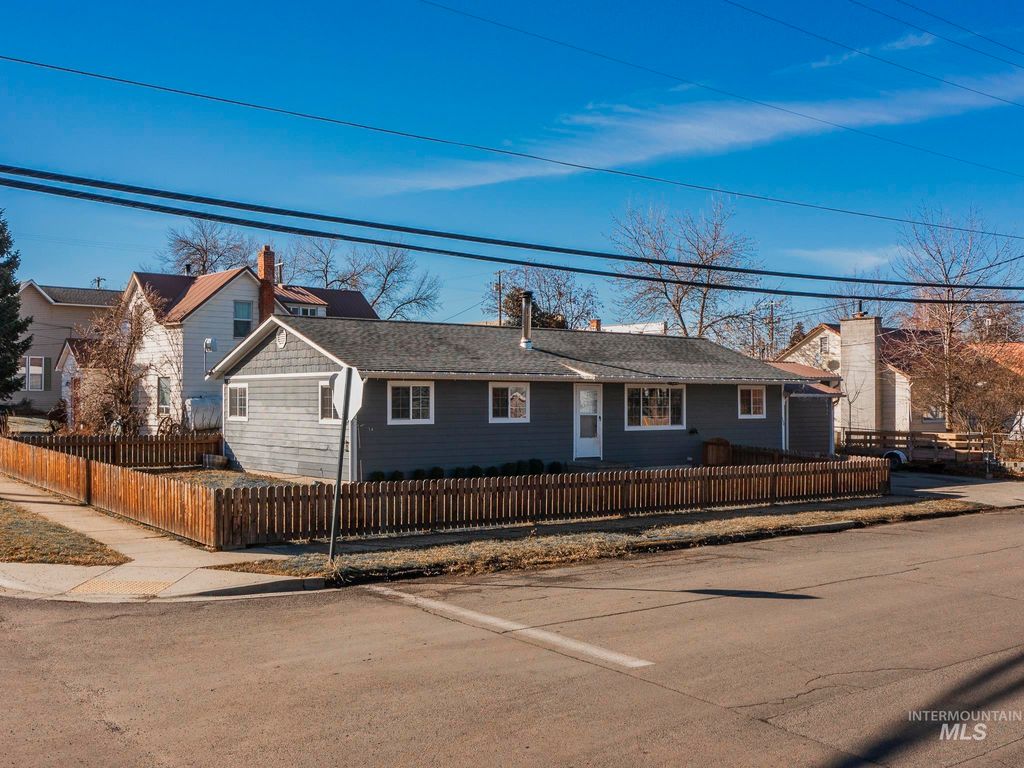 Photo of 130 E North 2nd Street, Grangeville, ID 83530 (MLS # 98974067)