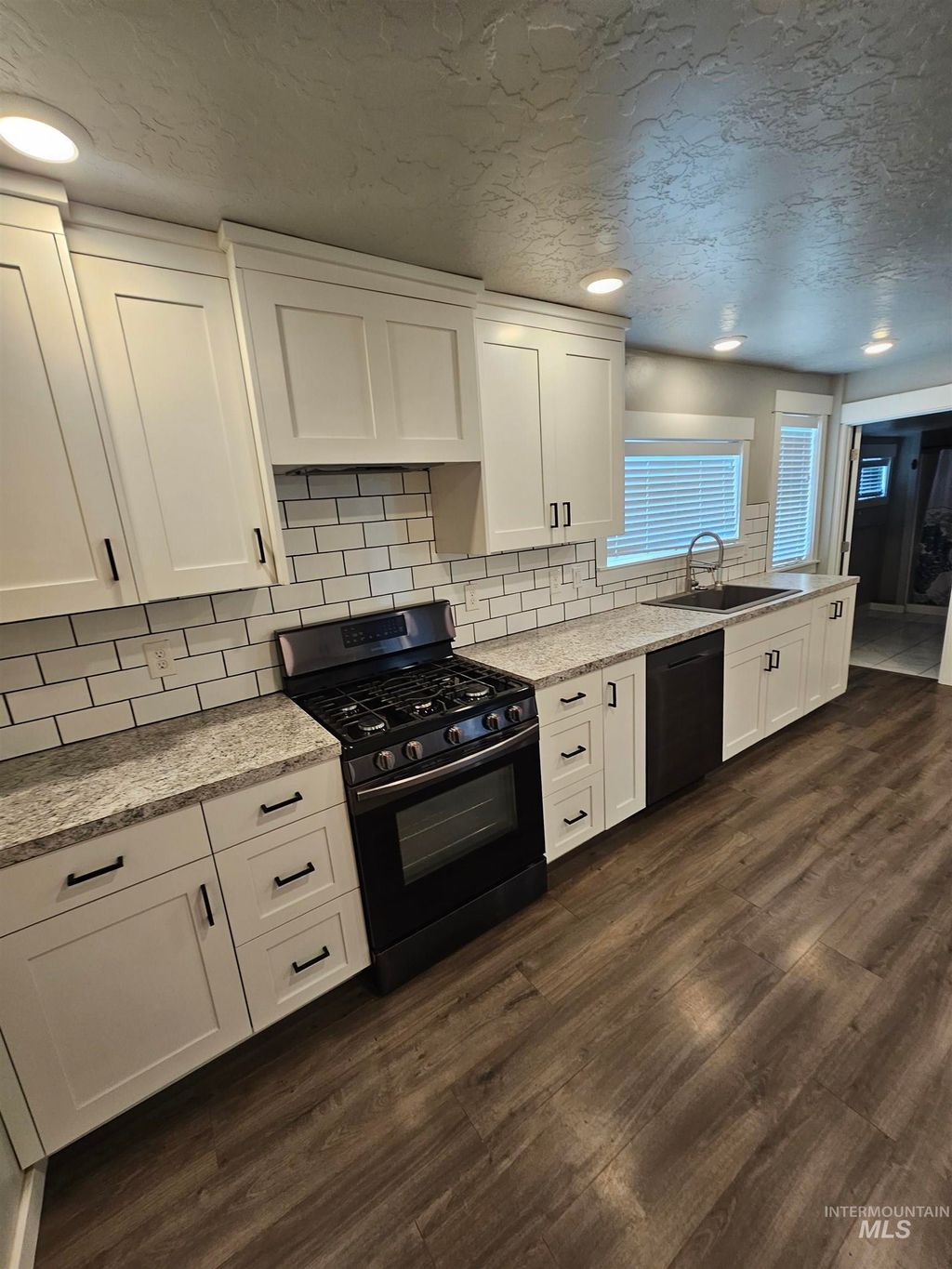 Photo of 1310 E Chicago St, Caldwell, ID 83605 (MLS # 98995255)