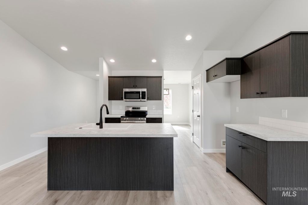 Photo of 3450 E Red Maple Ct, Nampa, ID 83686 (MLS # 98965866)