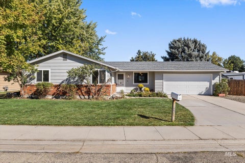 Photo of 606 W Lawndale Dr, Meridian, ID 83646 (MLS # 99000851)