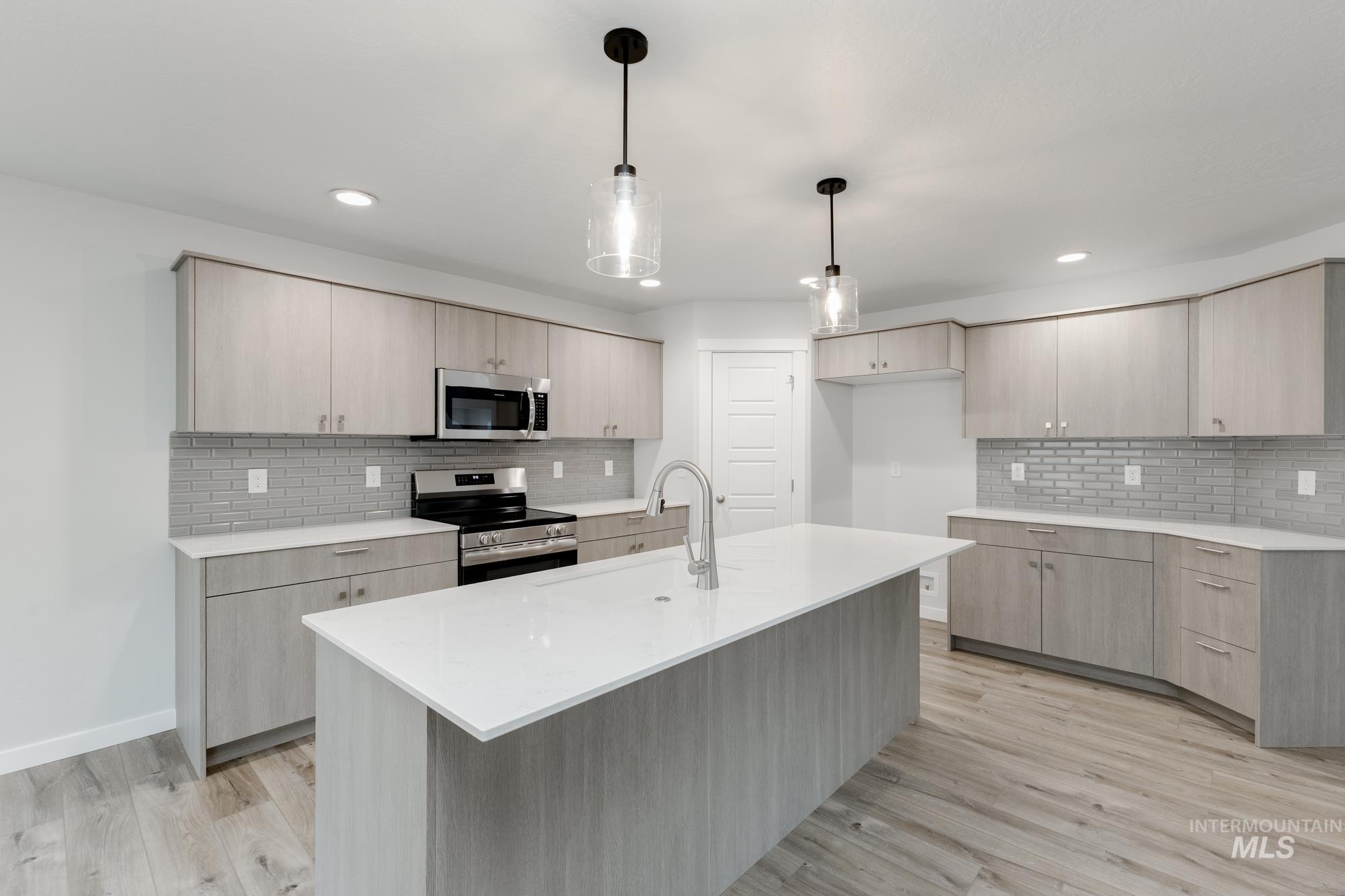 920 E Perjue Basin Dr