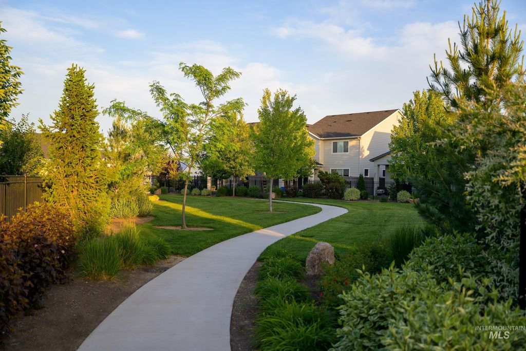 Photo of 10444 Stony Oak Street, Nampa, ID 83687 (MLS # 98966616)